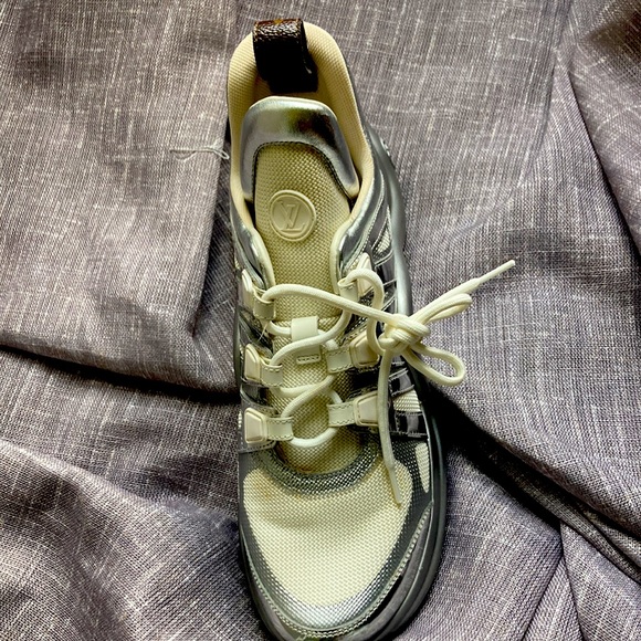 …SOLD..Louis Vuitton Sneakers - Picture 3 of 6